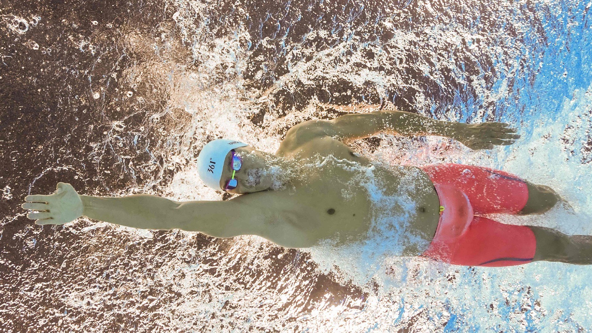 开云下载-布鲁诺压力下完成爆发，厄瓜多尔强压比利时的战术启示