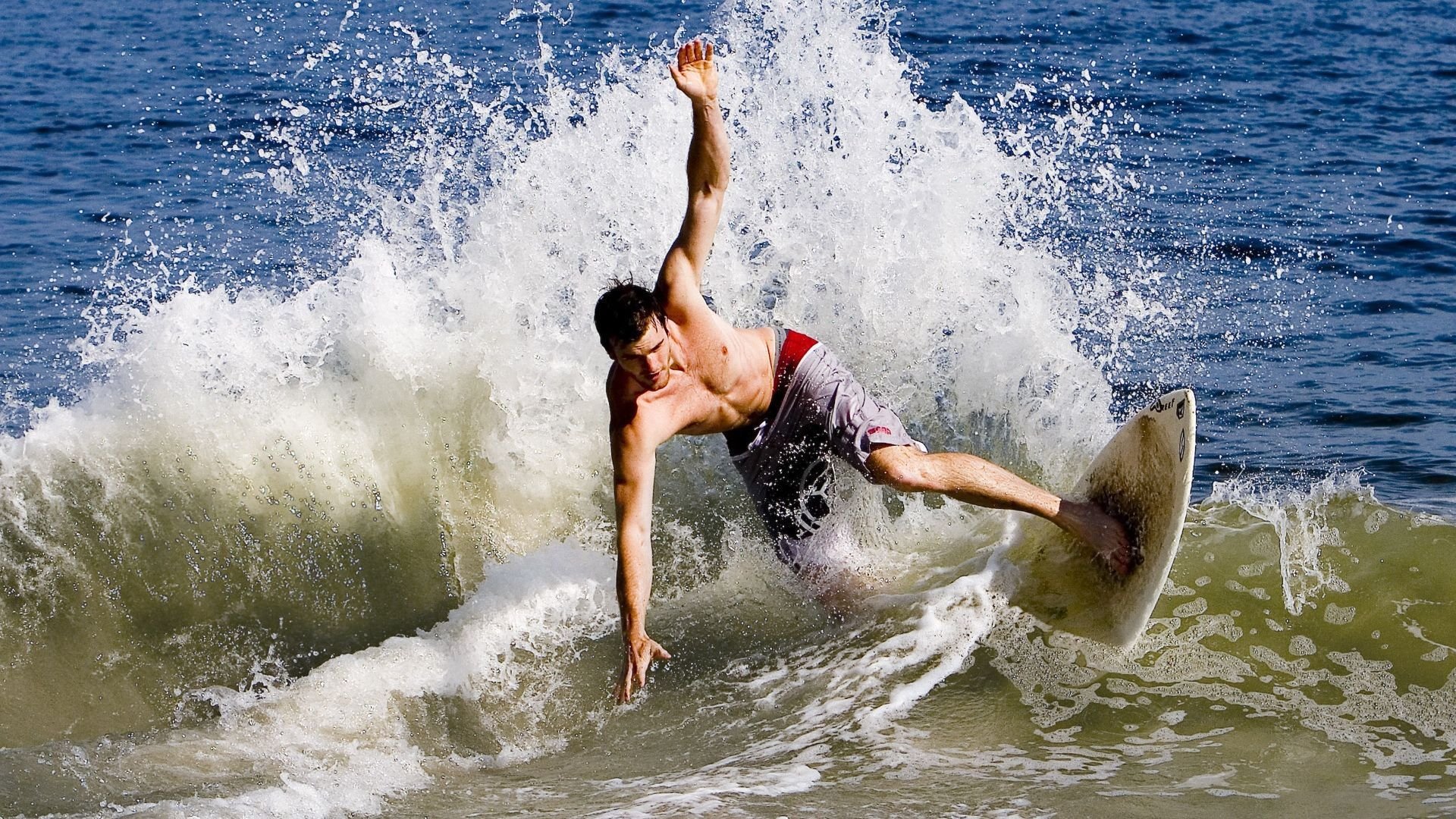 开云体育平台APP-哈兰德赛道超车，突尼斯终结几内亚，当体育叙事突破次元壁