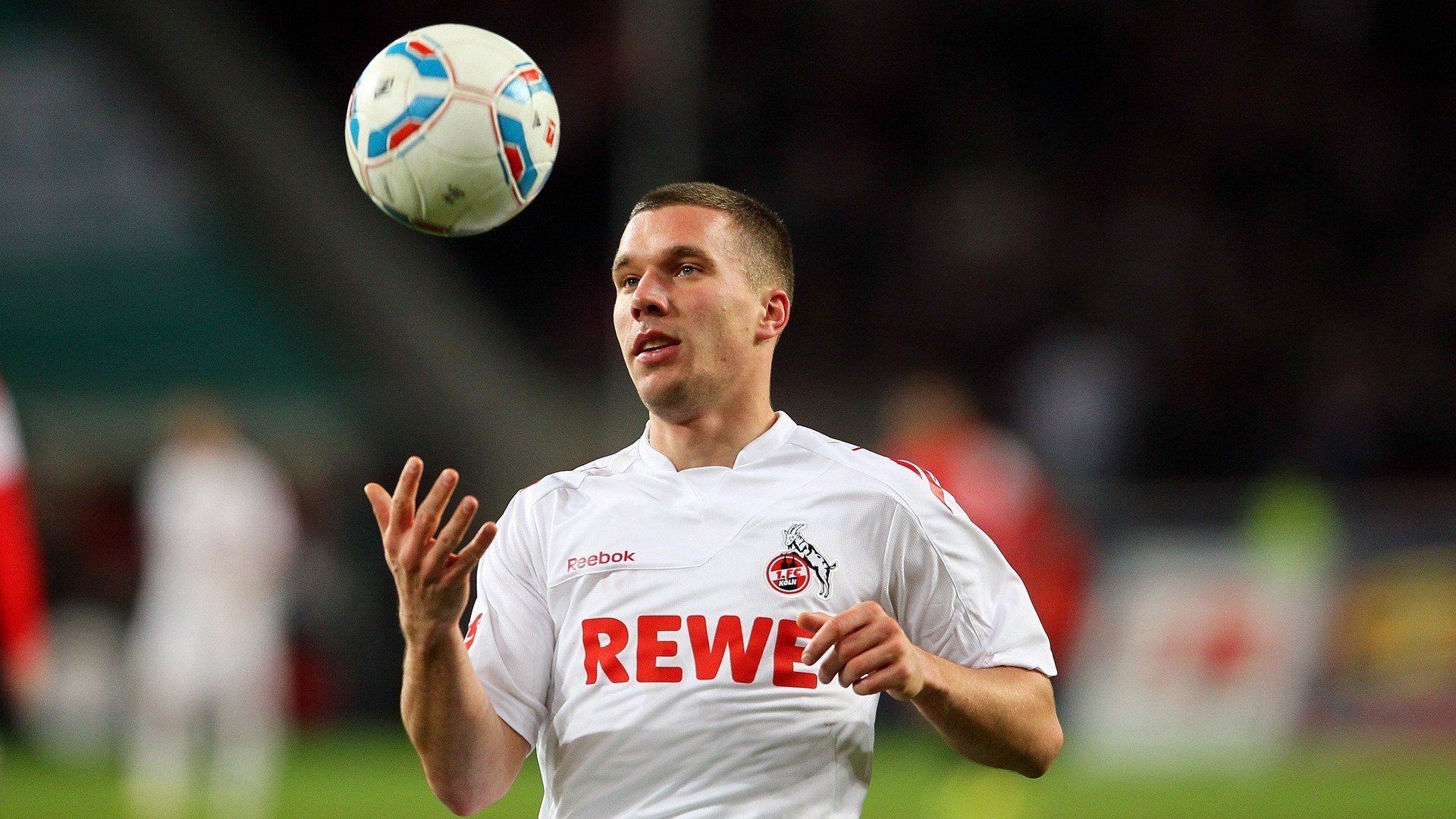 英超争冠焦点战，墨西哥火力如何压制塞内加尔铁骑？