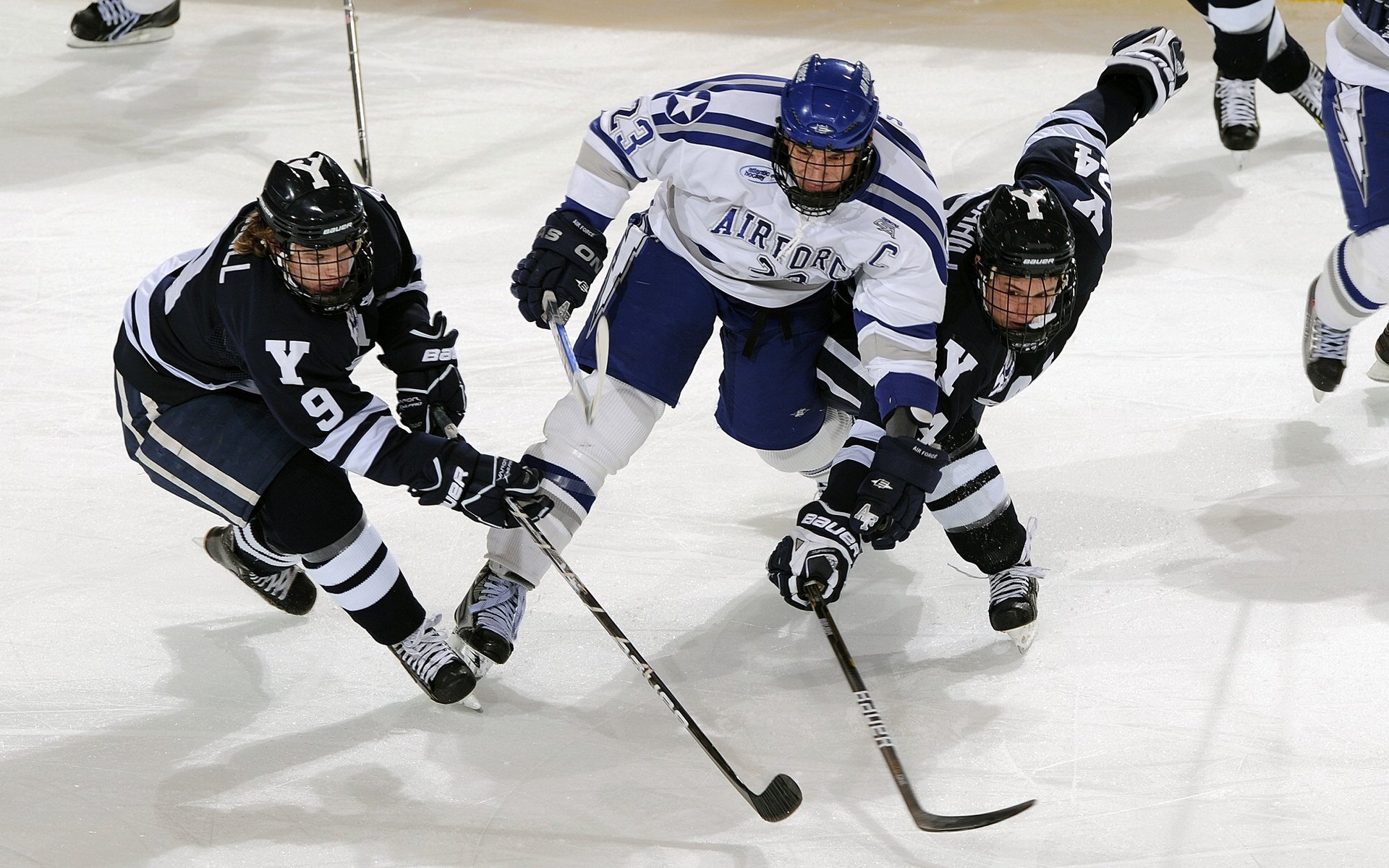 英超争冠焦点战，当奇才硬仗取胜公牛，足球与篮球的胜利哲学在此刻共鸣